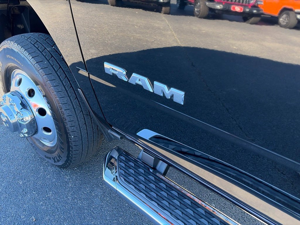 Used 2025 RAM 3500 Lone Star AWD/4WD image 40