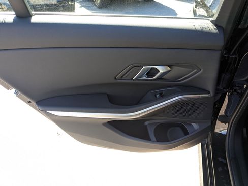 Used 2025 BMW 330i Sedan w/ Premium Package image 27