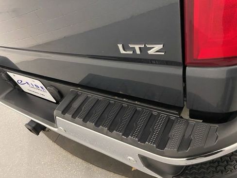 Used 2020 Chevrolet Silverado 1500 LTZ w/ LTZ Plus Package AWD/4WD image 31