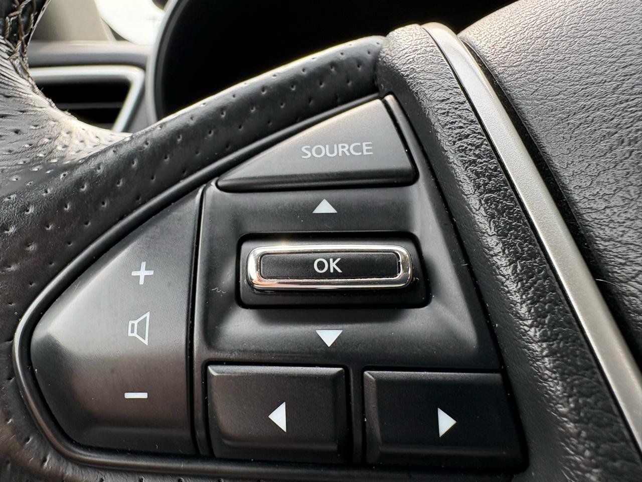 Used 2020 Nissan Maxima 3.5 SV w/ Floor Mat Group FWD image 27