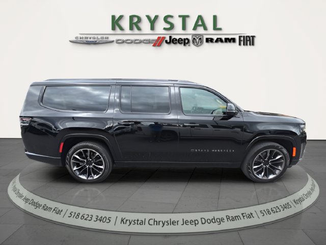 Used 2025 Jeep Grand Wagoneer L Series III w/ Rear Seat Video Group 1 AWD/4WD image 8
