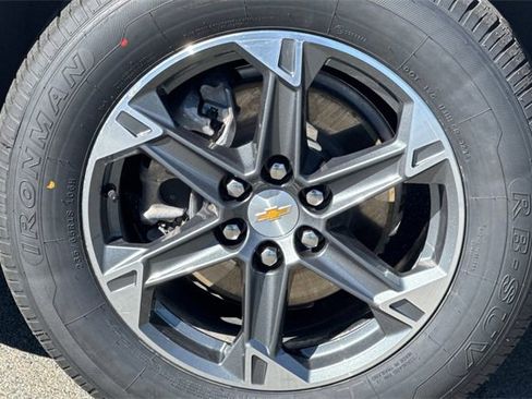 Used 2025 Chevrolet Blazer LT image 25