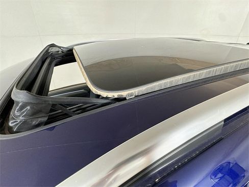 Used 2023 Volkswagen Tiguan SEL R-Line image 21