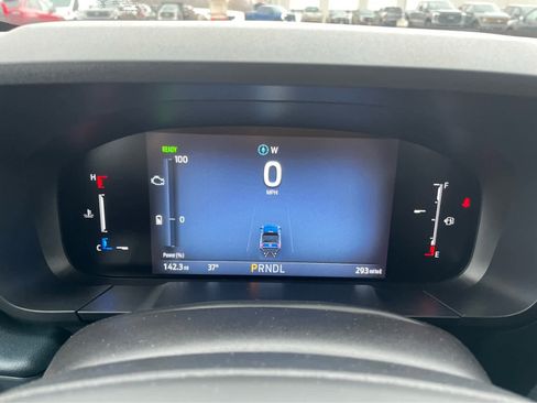 New 2025 Ford Maverick XL w/ Equipment Group 101A image 19