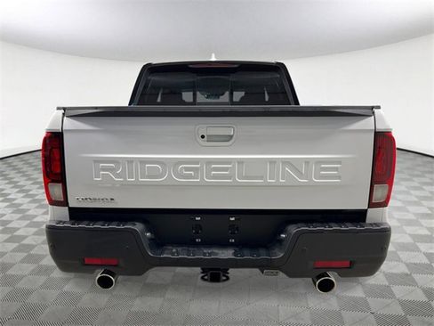 New 2026 Honda Ridgeline Black Edition image 4