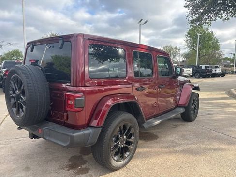 Certified 2021 Jeep Wrangler Unlimited Sahara w/ Cold Weather Group image 5