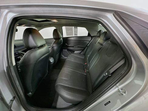 Used 2023 Hyundai Elantra Limited image 27