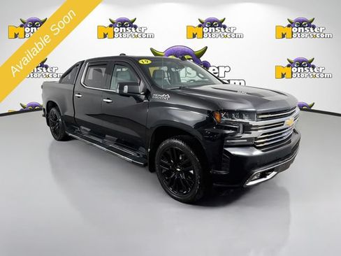 Used 2019 Chevrolet Silverado 1500 High Country w/ Technology Package AWD/4WD image 3