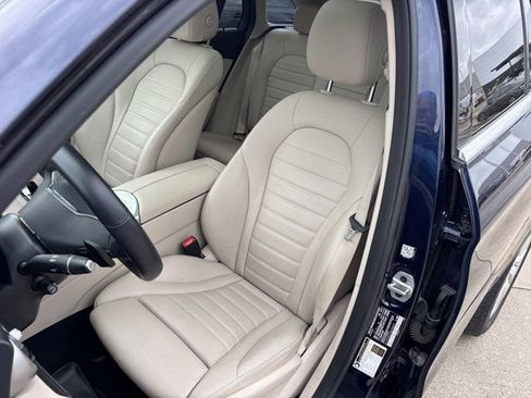 Used 2021 Mercedes-Benz GLC 300 4MATIC image 21