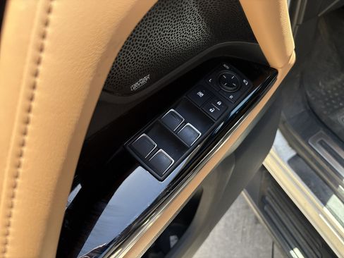 Used 2023 Lexus LX 600 4WD w/ Appearance Package image 15