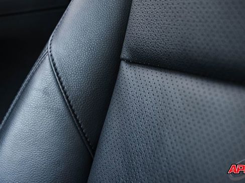 Used 2016 Porsche Cayman image 53