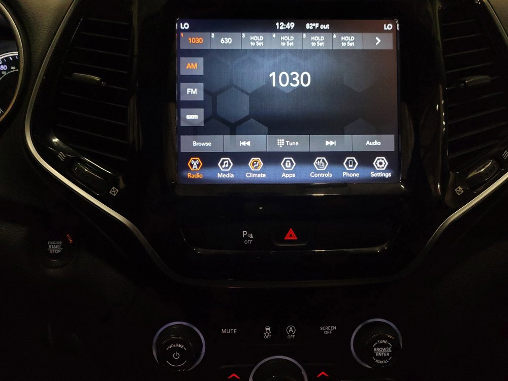 Used 2019 Jeep Cherokee Limited AWD/4WD image 25