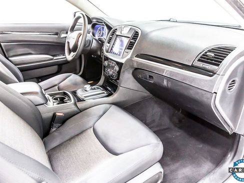 Used 2023 Chrysler 300 Touring w/ Sport Appearance Package image 25