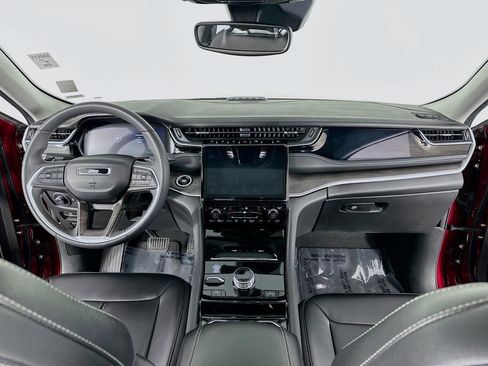 Used 2023 Jeep Grand Cherokee 4WD 4xe image 38