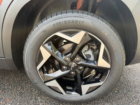 Used 2025 Kia Seltos S FWD image 32