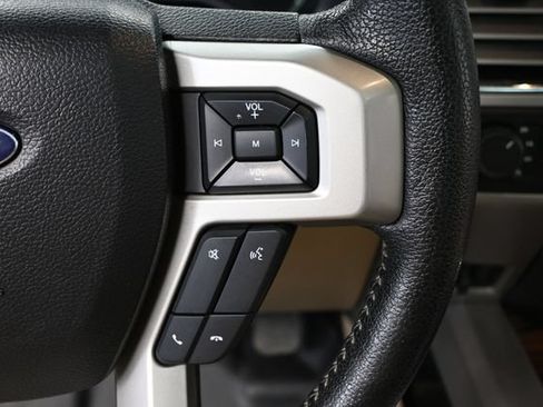 Used 2015 Ford F150 Lariat w/ Equipment Group 502A Luxury AWD/4WD image 29