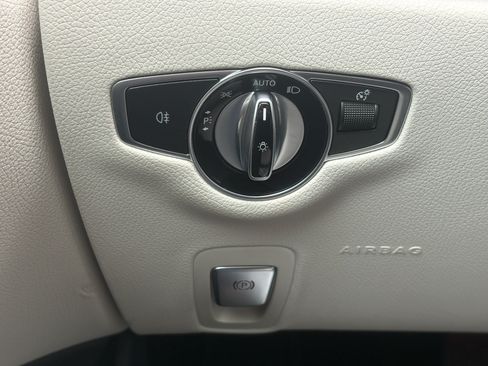 Used 2021 Mercedes-Benz E 350 Sedan image 28