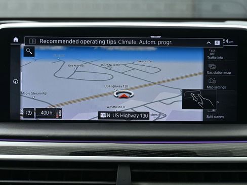 Used 2021 BMW 750i xDrive w/ Executive Package image 31