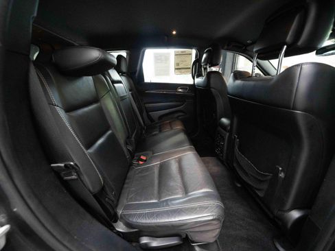 Used 2017 Jeep Grand Cherokee Limited AWD/4WD image 24