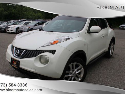 Used 2012 Nissan Juke SV AWD/4WD image 2