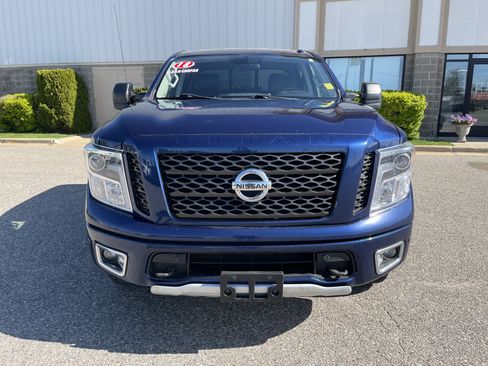 Used 2018 Nissan Titan PRO-4X AWD/4WD image 8