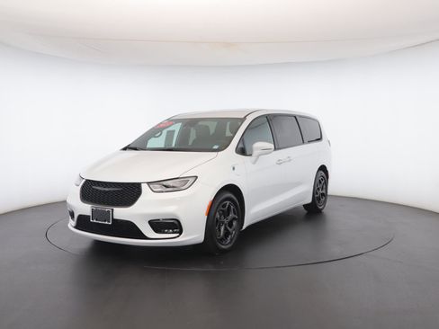 Used 2022 Chrysler Pacifica Touring-L w/ S Appearance Package image 39