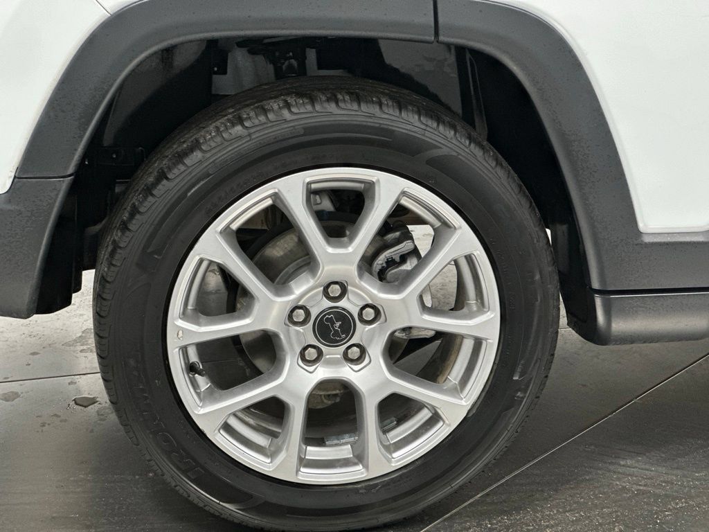 Used 2025 Jeep Compass Limited AWD/4WD image 25