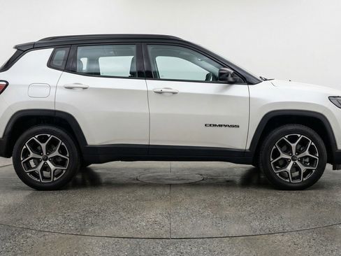 Used 2025 Jeep Compass Limited AWD/4WD image 11
