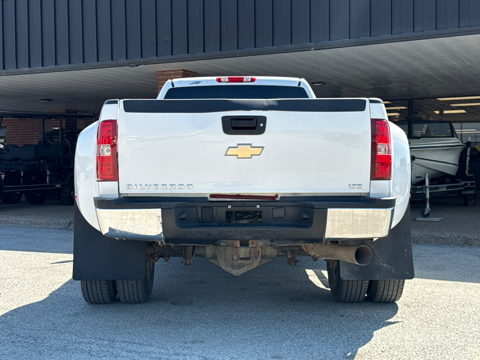 Used 2009 Chevrolet Silverado 3500 LTZ w/ LTZ Plus Package AWD/4WD image 9