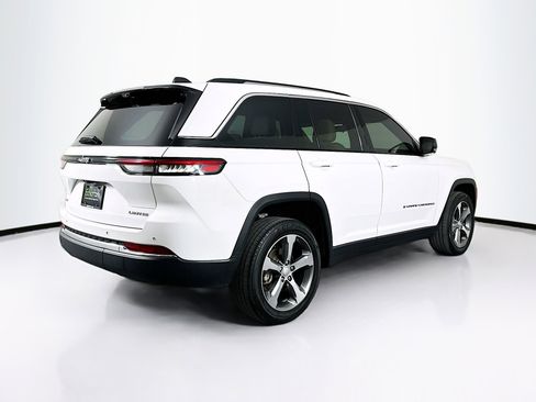 Used 2023 Jeep Grand Cherokee Limited w/ Luxury Tech Group II image 9