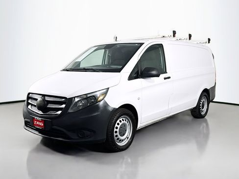 Used 2018 Mercedes-Benz Metris image 1