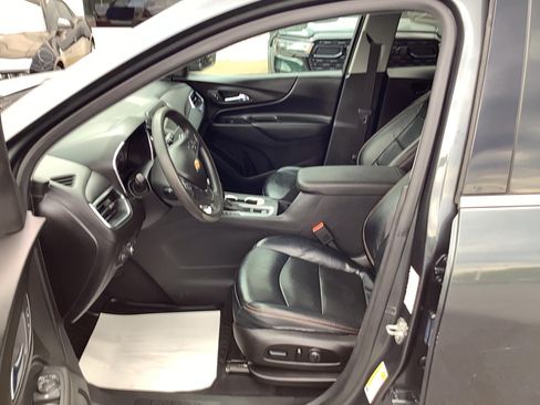 Used 2019 Chevrolet Equinox LT w/ LPO, Chrome Package AWD/4WD image 8