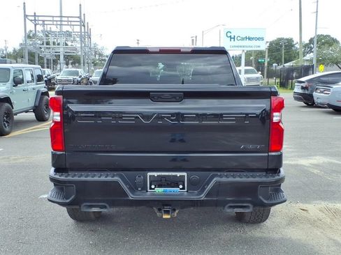 Used 2025 Chevrolet Silverado 1500 RST w/ Dark Appearance Package AWD/4WD image 6