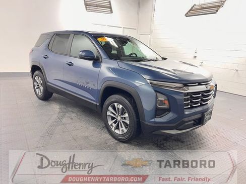 Used 2025 Chevrolet Equinox LT FWD image 4