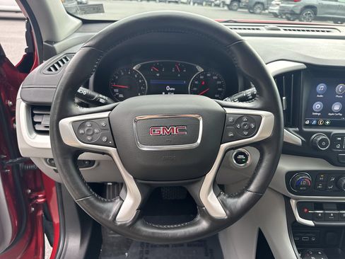Used 2022 GMC Terrain SLT AWD/4WD image 11