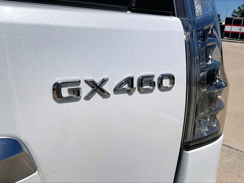 Used 2023 Lexus GX 460 Premium w/ Premium Package AWD/4WD image 10