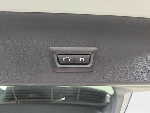 Used 2025 BMW X3 xDrive30i w/ Convenience Package image 16