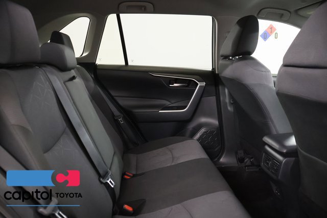 Used 2025 Toyota RAV4 XLE AWD/4WD image 27