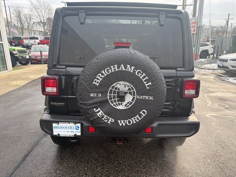 Certified 2022 Jeep Wrangler Unlimited Sahara image 16