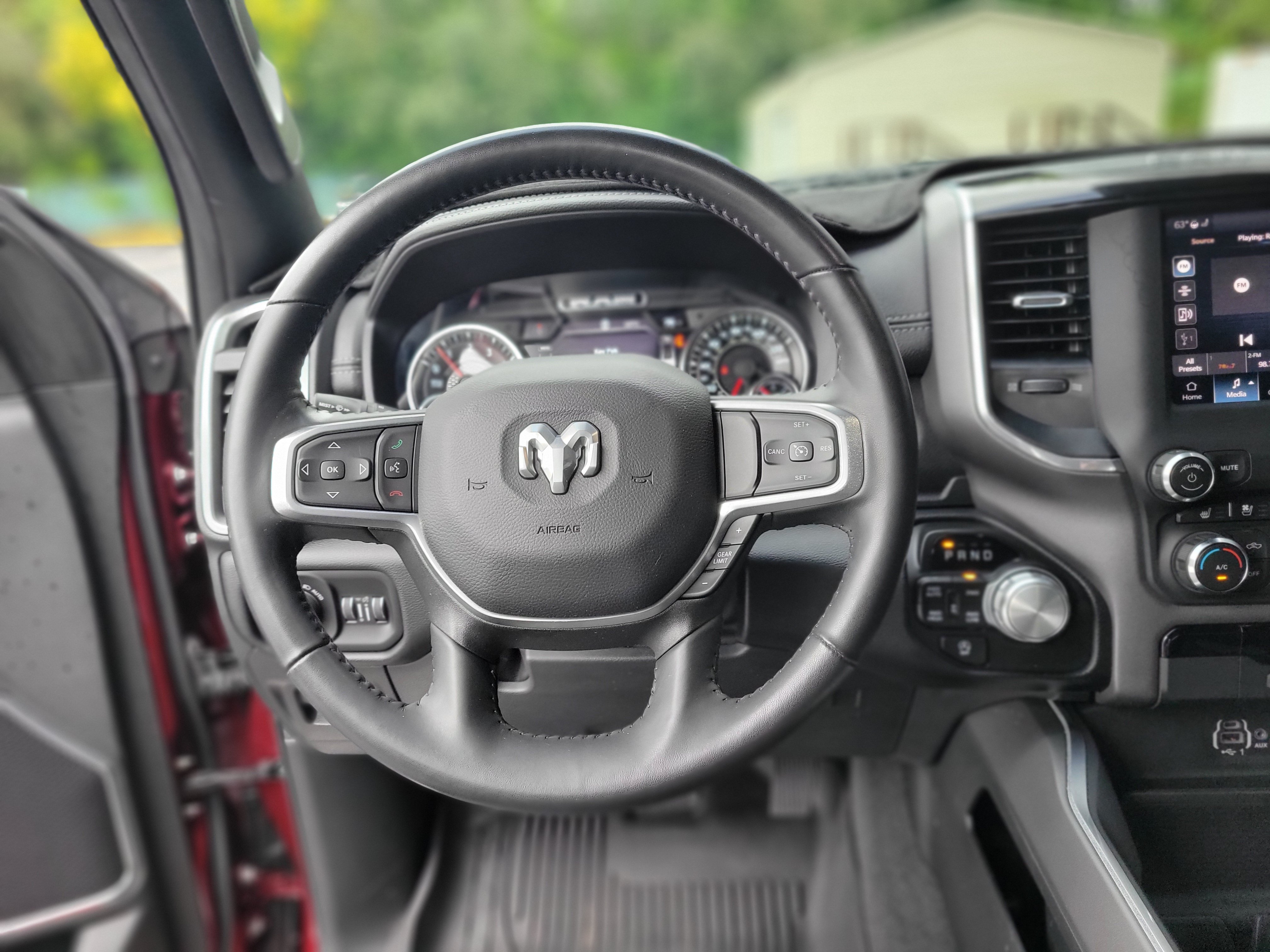 Used 2022 RAM 1500 Laramie AWD/4WD image 20