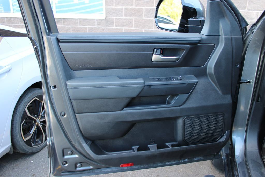 Used 2023 Toyota Tundra SR5 w/ SR5 Convenience Package AWD/4WD image 10