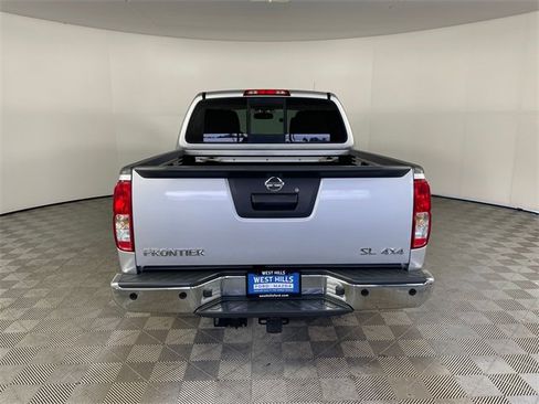 Used 2014 Nissan Frontier SL w/ SL Moonroof Package image 24