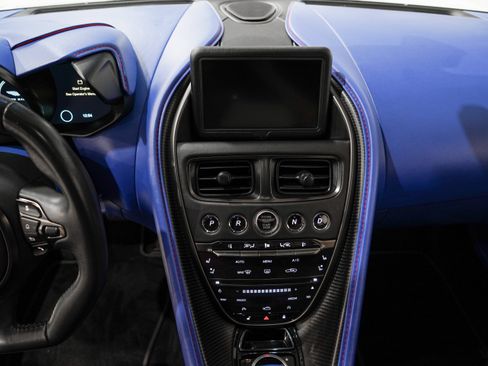 Used 2020 Aston Martin DBS Superleggera RWD image 11