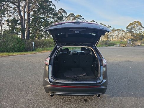 Used 2017 Ford Edge SEL w/ Equipment Group 201A image 5