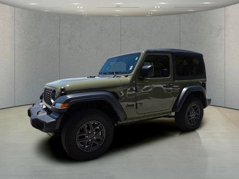 Used 2025 Jeep Wrangler Sport AWD/4WD image 8
