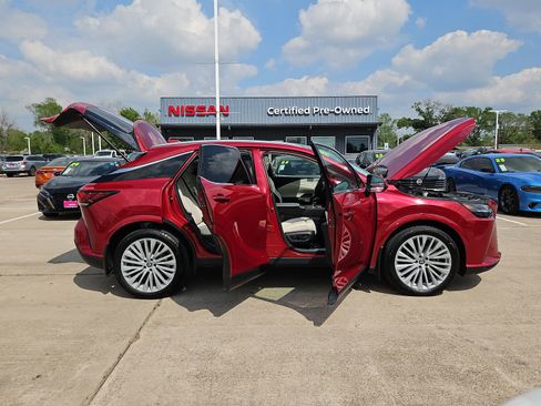 Used 2024 Lexus RX 350 w/ Convenience Package image 12