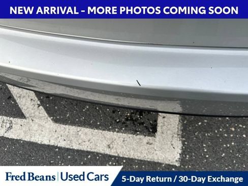Used 2019 Toyota Corolla LE w/ Carpet Mat Package (TMS) FWD image 9
