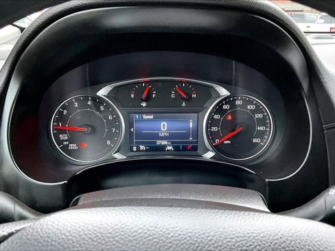 Used 2024 GMC Terrain SLE image 15