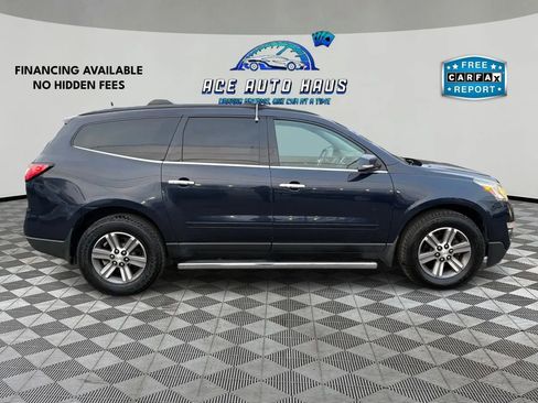 Used 2017 Chevrolet Traverse LT image 8
