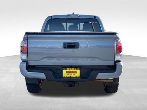 Used 2021 Toyota Tacoma TRD Off-Road image 8